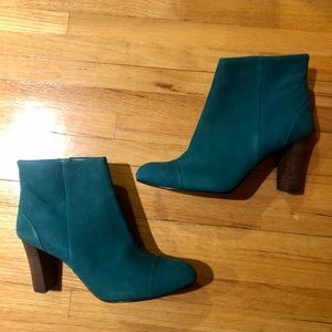 Cole Hana Turquoise Harper Suede Bootie, Size 8.5